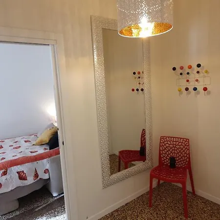 Your Way In Venice *