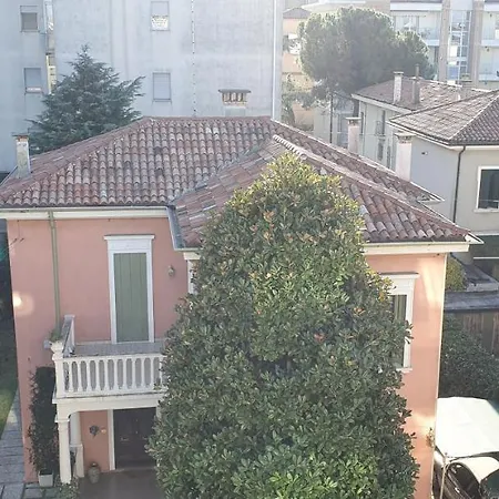 Your Way In Venice *