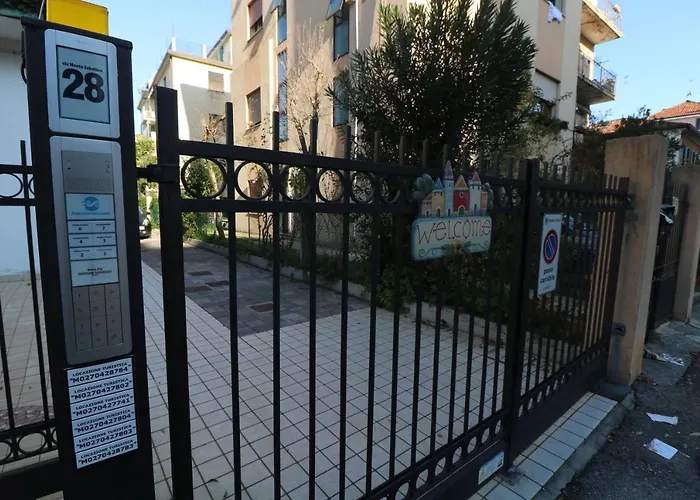 Your Way In Venice Daire *