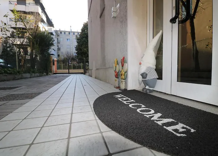 Your Way In Venice *