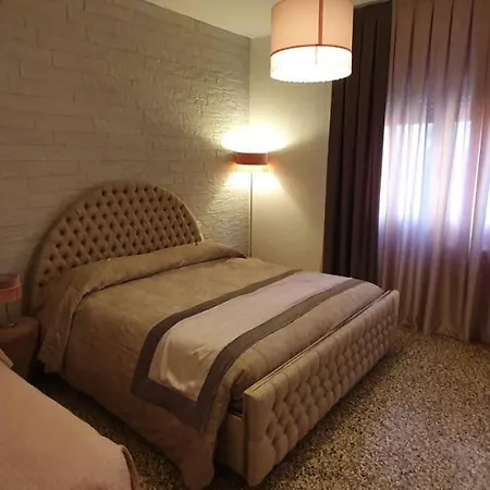 Your Way In Venice Apartment